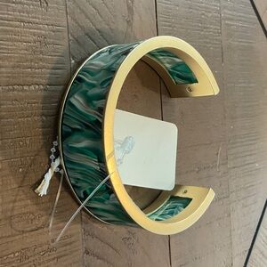 Green and Gold Wall Decor Accent